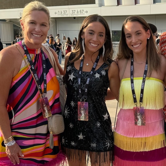 Meet your Posher, Lee ann - Picture 2 of 3